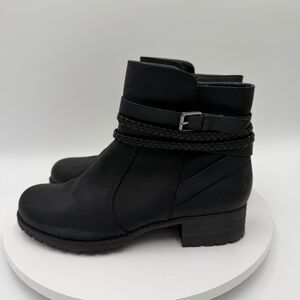 Clarks Women's 7 M Ankle Boots Black Leather Straps Buckle Moto Biker Block Heel